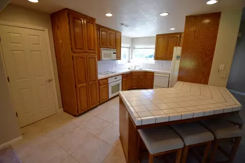 4235 Vista Oaks Ct, Redding, CA 96002 photo 7