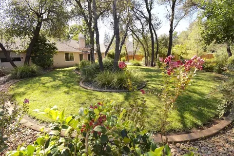 4235 Vista Oaks Ct, Redding, CA 96002 photo 27