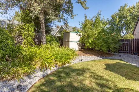 2065 Kildare, Redding, CA 96001 photo 41