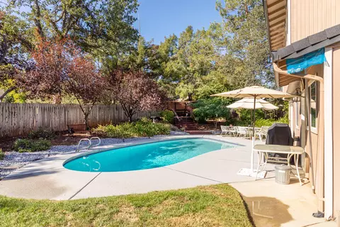 2065 Kildare, Redding, CA 96001 photo 33