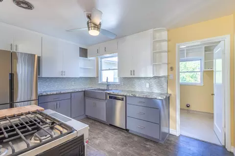 1845 Willis St, Redding, CA 96001 photo 8