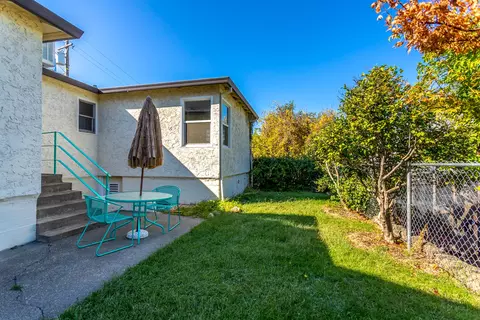 1845 Willis St, Redding, CA 96001 photo 17