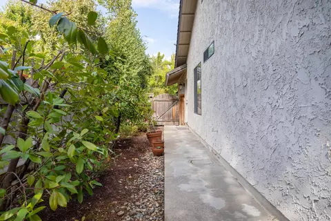 3675 Wasatch Dr, Redding, CA 96001 photo 28