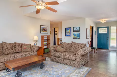 3675 Wasatch Dr, Redding, CA 96001 photo 4
