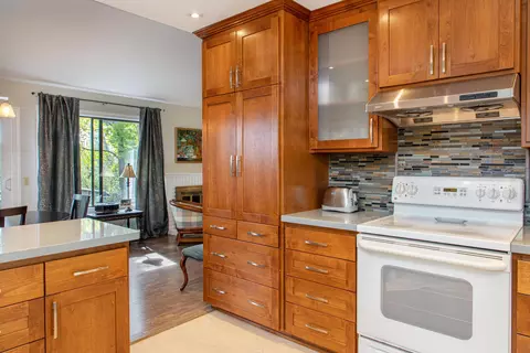 3675 Wasatch Dr, Redding, CA 96001 photo 8
