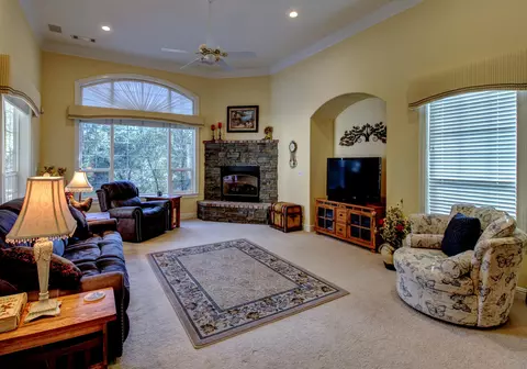 13487 Tierra Heights Rd, Redding, CA 96003 photo 12