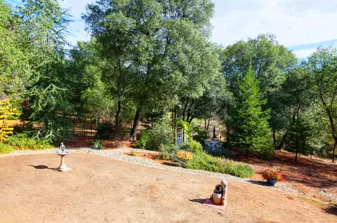 13487 Tierra Heights Rd, Redding, CA 96003 photo 32