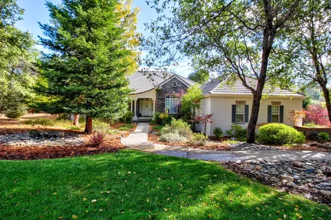13487 Tierra Heights Rd, Redding, CA 96003 photo 1
