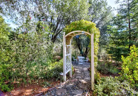 13487 Tierra Heights Rd, Redding, CA 96003 photo 35