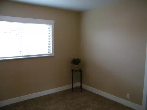 5826 E Bonnyview Rd, Redding, CA 96001 photo 9