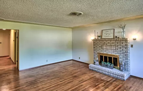 1315 Mistletoe Ln, Redding, CA 96002 photo 9