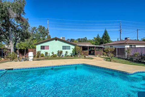 1315 Mistletoe Ln, Redding, CA 96002 photo 6