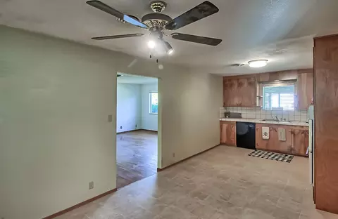 1315 Mistletoe Ln, Redding, CA 96002 photo 14