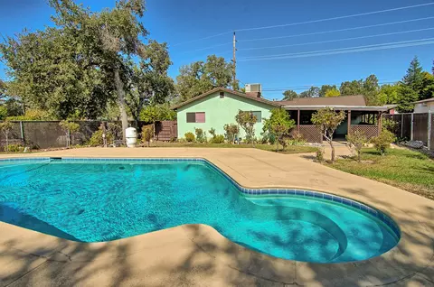 1315 Mistletoe Ln, Redding, CA 96002 photo 5