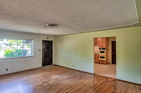 1315 Mistletoe Ln, Redding, CA 96002 photo 11