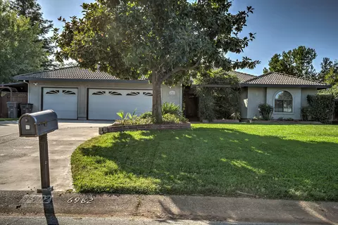 6982 Granada Dr, Redding, CA 96002 photo 3
