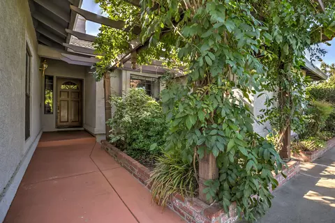 6982 Granada Dr, Redding, CA 96002 photo 5