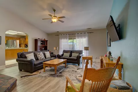 6982 Granada Dr, Redding, CA 96002 photo 8