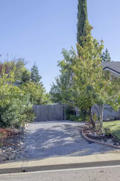 2147 Princeton Way, Redding, CA 96003 photo 38