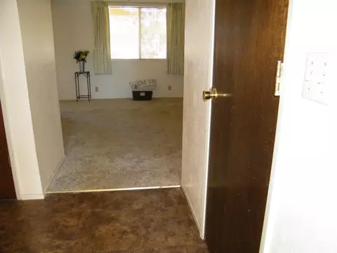 2258 Venus Way, Redding, CA 96002 photo 3