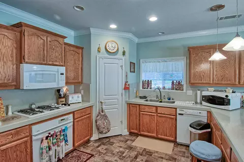 4534 Quinton Dr, Redding, CA 96001 photo 8