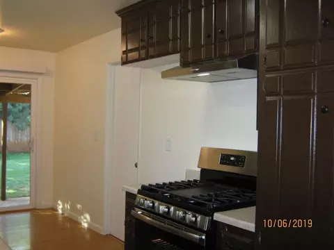 2277 Galaxy Way, Redding, CA 96002 photo 4