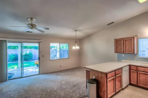 2531 Dewberry Dr, Redding, CA 96003 photo 9