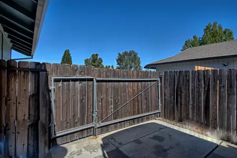 2531 Dewberry Dr, Redding, CA 96003 photo 34