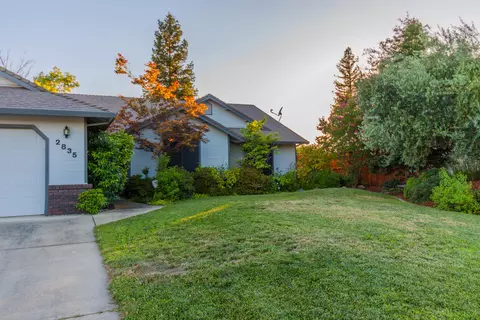 2835 Blue Bell Dr, Redding, CA 96001 photo 1