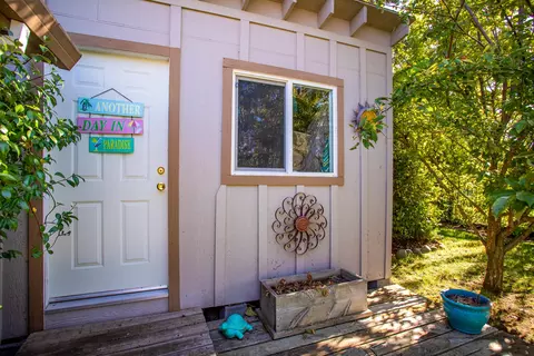 6900 Riverside Dr, Redding, CA 96001 photo 23