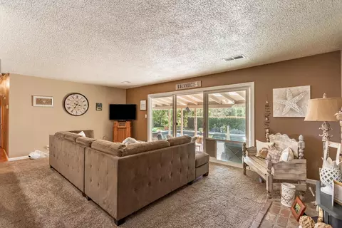 6900 Riverside Dr, Redding, CA 96001 photo 12