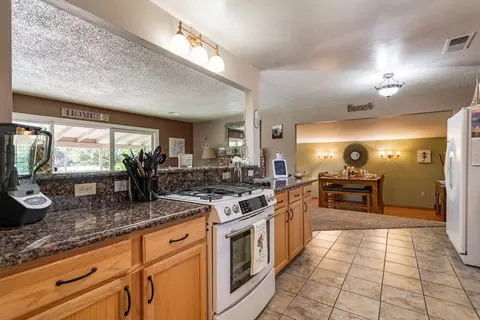 6900 Riverside Dr, Redding, CA 96001 photo 6