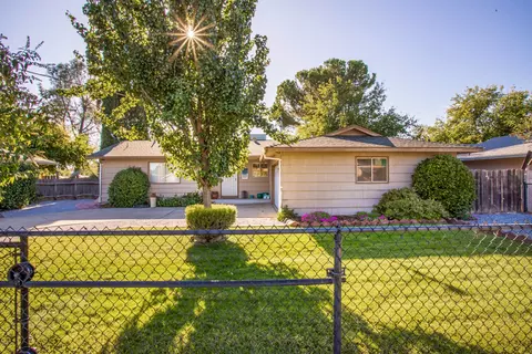 6900 Riverside Dr, Redding, CA 96001 photo 3