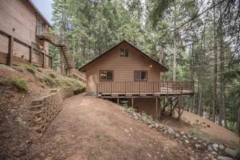 621 Lake Forest Dr, Trinity Center, CA 96091 photo 2
