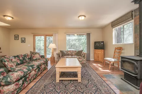 621 Lake Forest Dr, Trinity Center, CA 96091 photo 35