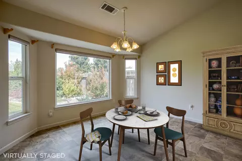 3738 Sunglow Dr, Redding, CA 96001 photo 8