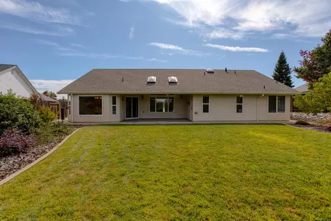 3738 Sunglow Dr, Redding, CA 96001 photo 3