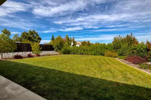 3738 Sunglow Dr, Redding, CA 96001 photo 5