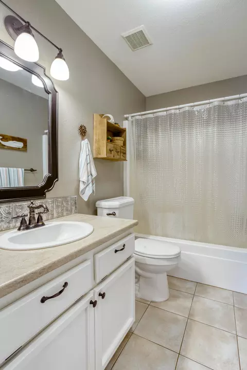 4550 Moyvane Dr, Redding, CA 96001 photo 17