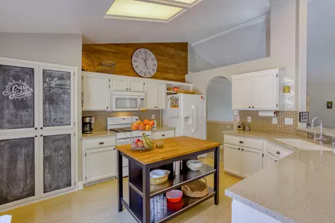 4550 Moyvane Dr, Redding, CA 96001 photo 7