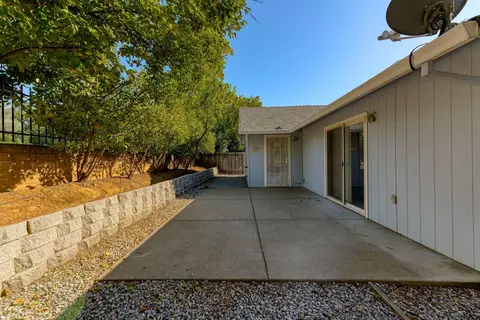 265 Yolla Bolly Trl, Redding, CA 96003 photo 14