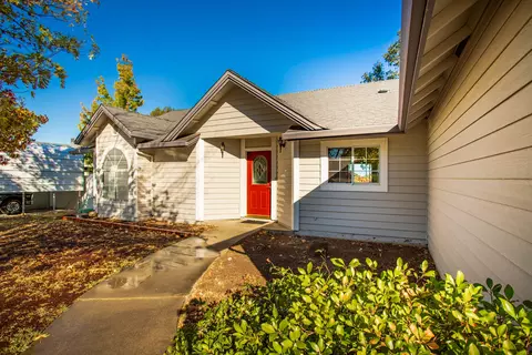 3735 Mchale Way, Redding, CA 96001 photo 3