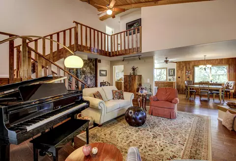 19053 Hollow Ln, Redding, CA 96003 photo 6