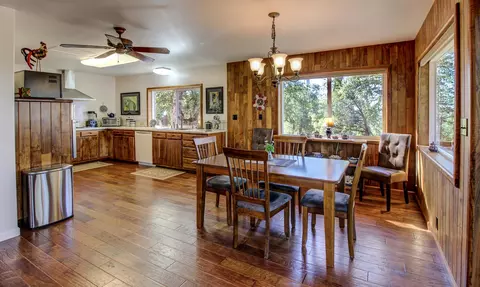 19053 Hollow Ln, Redding, CA 96003 photo 9