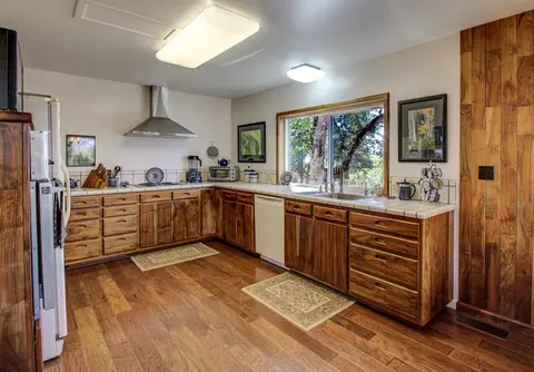 19053 Hollow Ln, Redding, CA 96003 photo 11