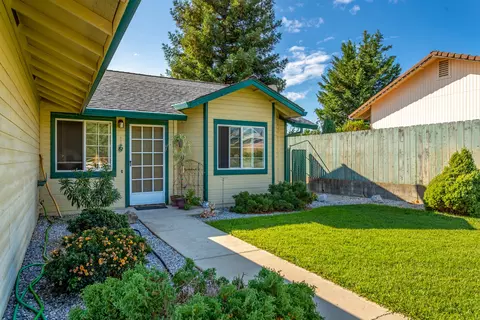 17003 Santa Barbara Dr, Redding, CA 96003 photo 3
