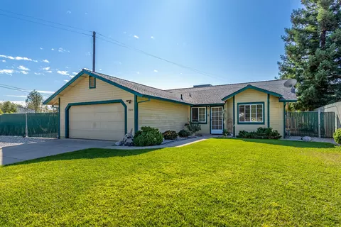 17003 Santa Barbara Dr, Redding, CA 96003 photo 1