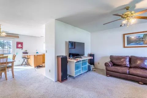 17003 Santa Barbara Dr, Redding, CA 96003 photo 5
