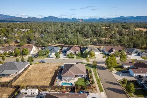 19497 Carnegie Dr, Redding, CA 96003 photo 24