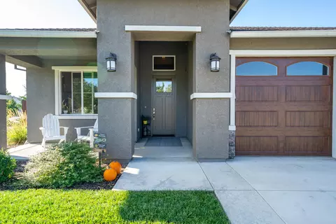 19497 Carnegie Dr, Redding, CA 96003 photo 3
